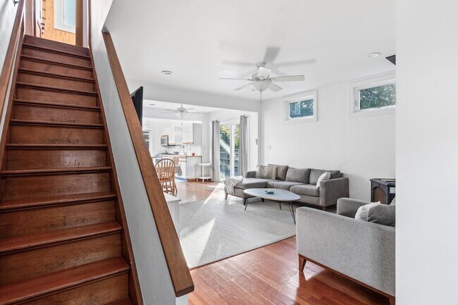 Building Photo - 38 Homesite Ave