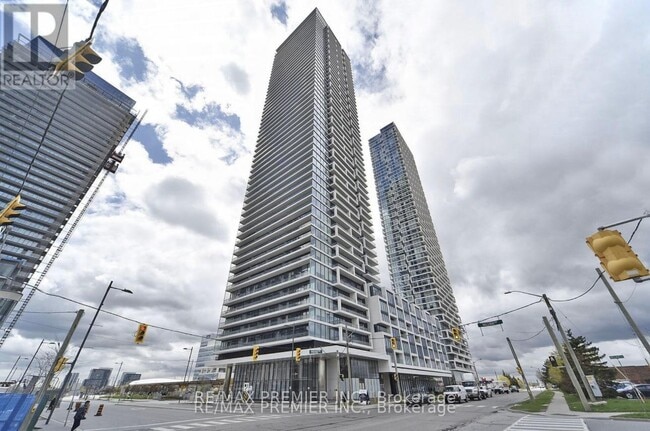 Building Photo - 950-3950 Portage Pkwy