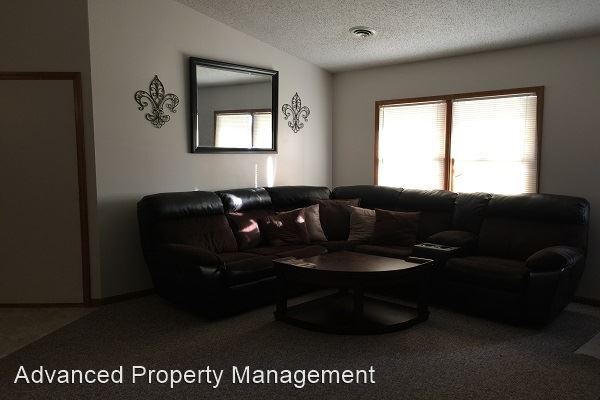 3 br, 1 bath House - 301 Hackberry Avenue photo'