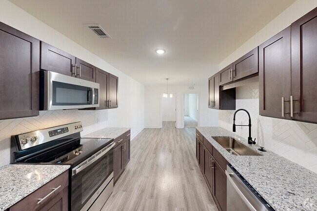 Interior Photo - Belle Mor