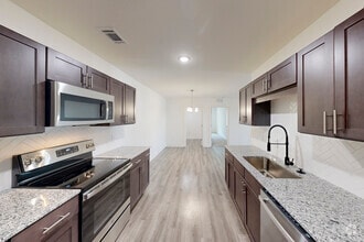 Interior Photo - Belle Mor