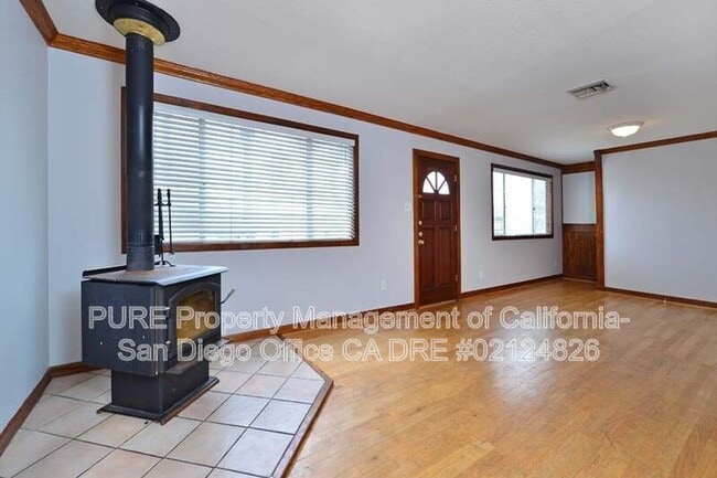 Building Photo - 1535 Meade Ave