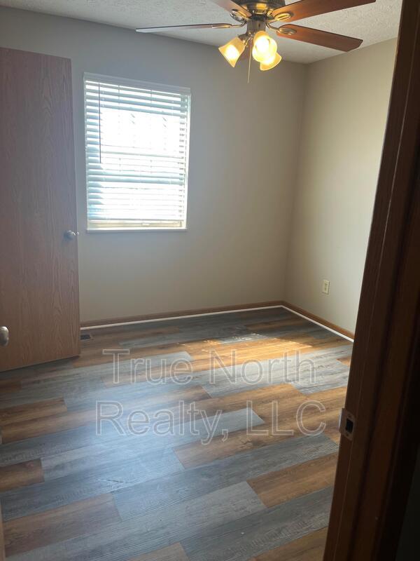 Building Photo - 2577 Sandbury Blvd