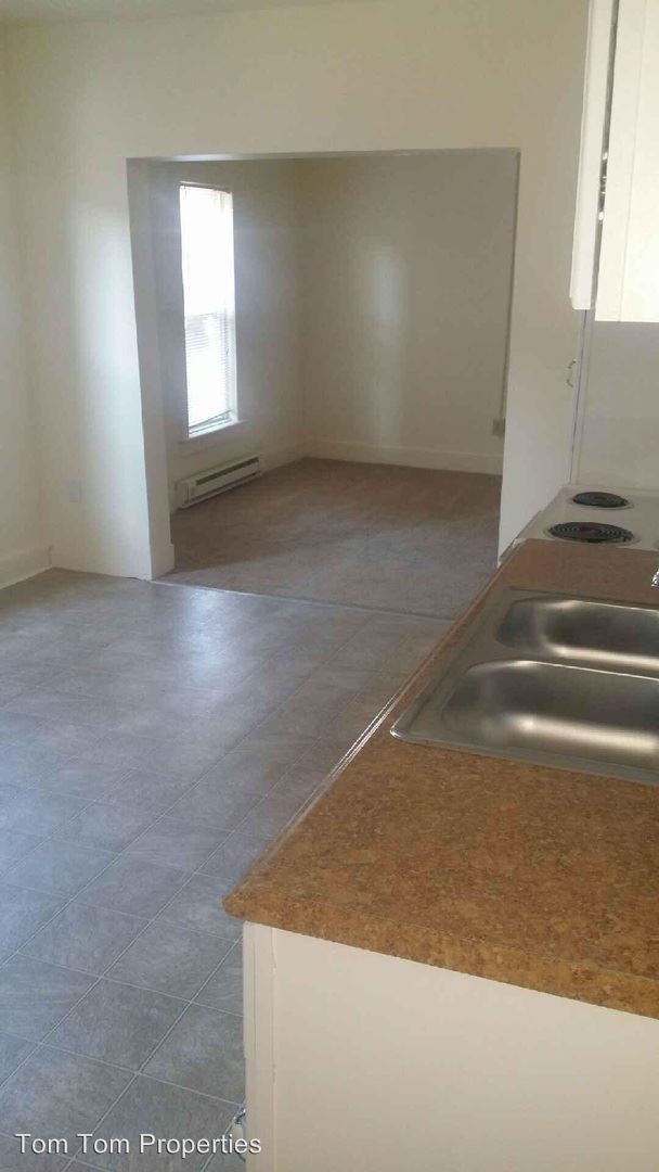 Foto del edificio - 123 E High St