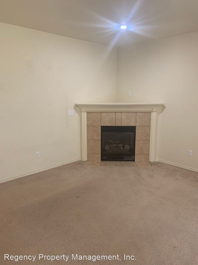 Building Photo - 17475 SW Rose Petal Ln