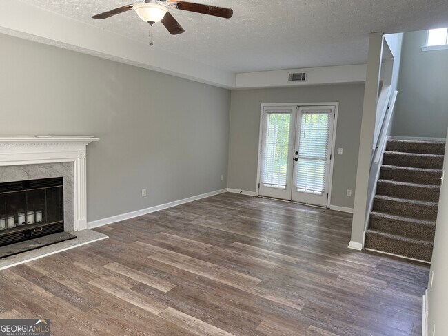 Foto del edificio - 1570 Quail Point Way NE