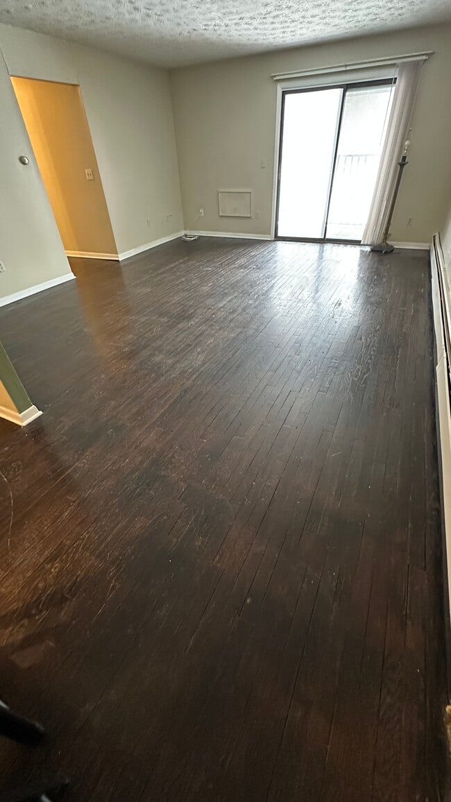 416529-3 - 581 Crown St