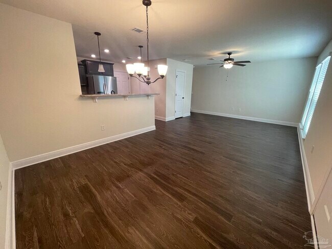Foto del edificio - 4395 Village Oak Ln