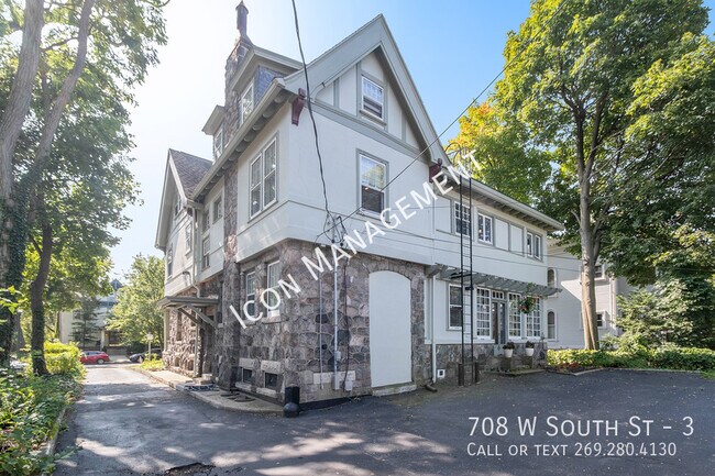 Foto del edificio - 708 W South St