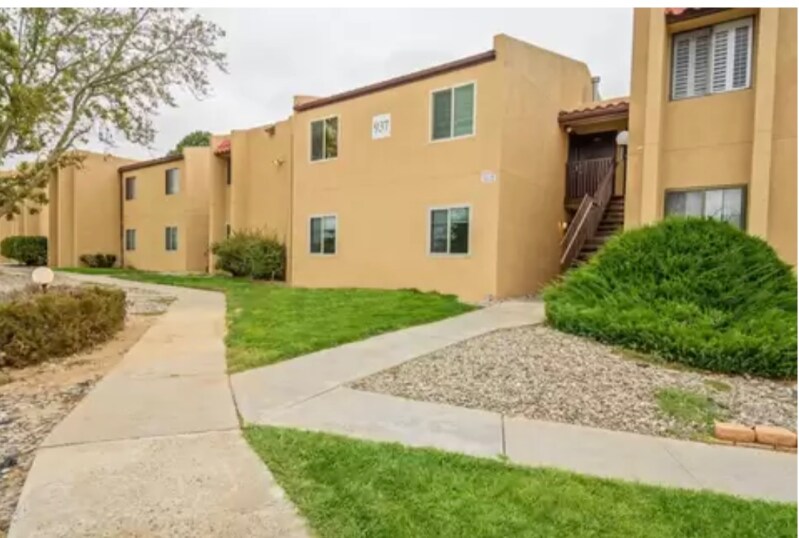 937 Country Club Dr SE, Rio Rancho, NM 87124 House for Rent in Rio