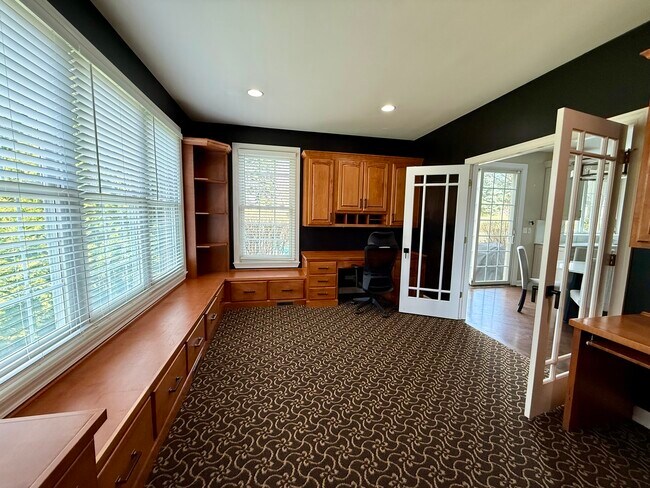 Foto del edificio - 354 Baltimore Dr