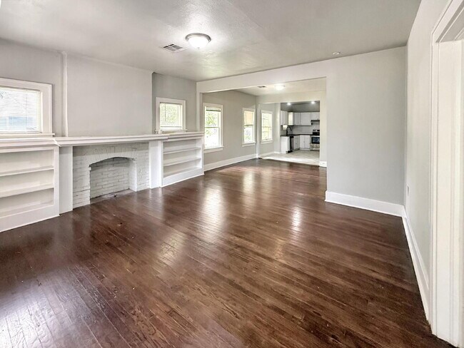 Foto del edificio - Charming 3 Bed, 1 Bath Home in OKC