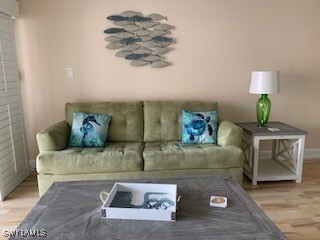 Foto principal - 25830 Hickory Blvd