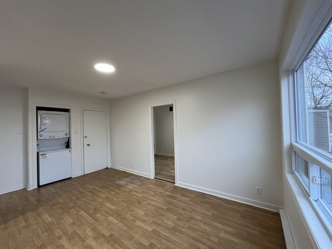 Building Photo - 7 Bennett Ave