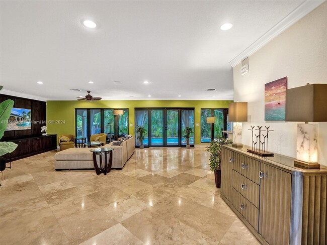 Building Photo - 515 Lido Dr