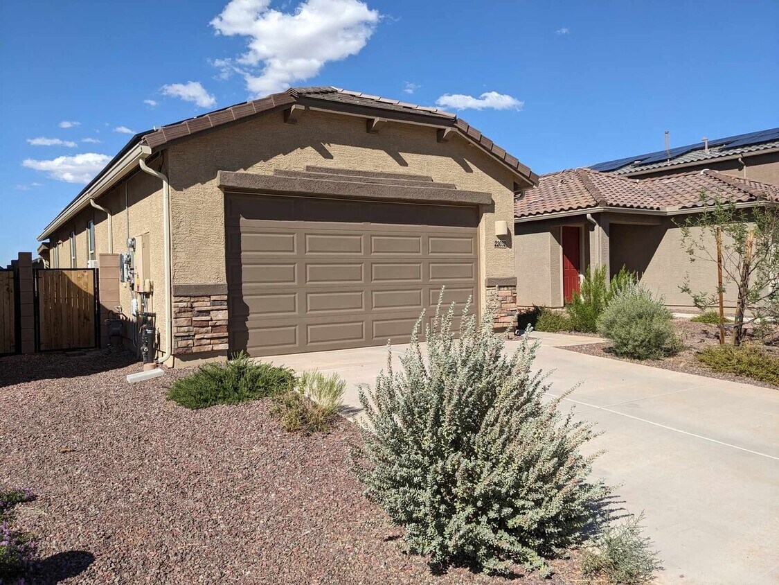 Primary Photo - 3 Bedroom Single Family Home in Red Rock