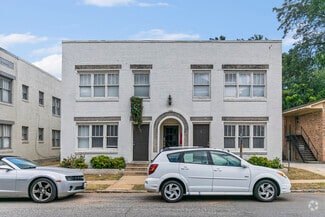 Building Photo - The Larisa