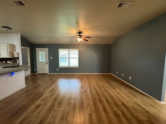 Building Photo - 4-Bedroom House for Rent in Killeen