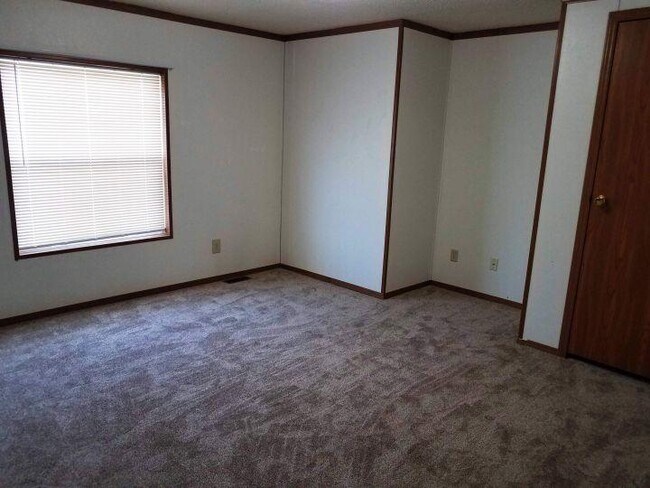 Foto del edificio - 4 bedroom in Shepherd MT 59079