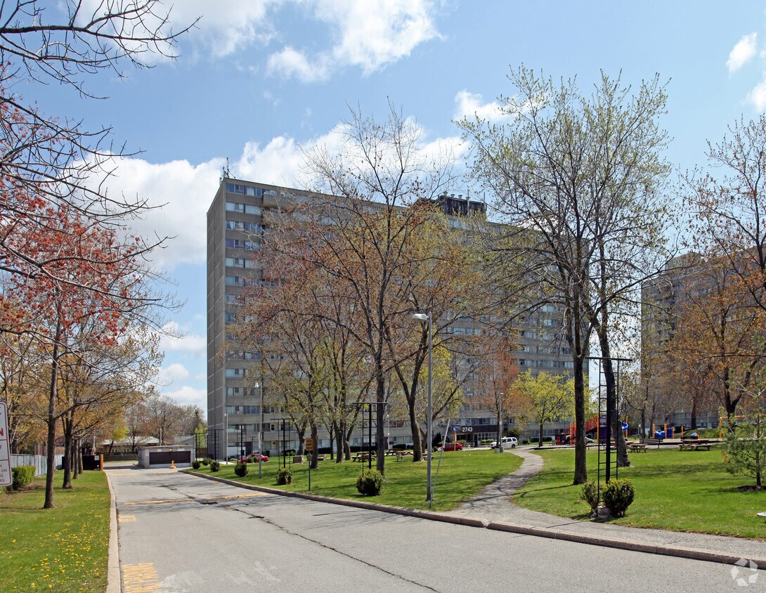 Sheppard Victoria Park Apartments 27392743 Victoria Park Ave Toronto