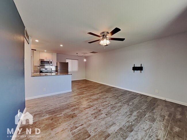 Foto del edificio - 7801 E Roosevelt St