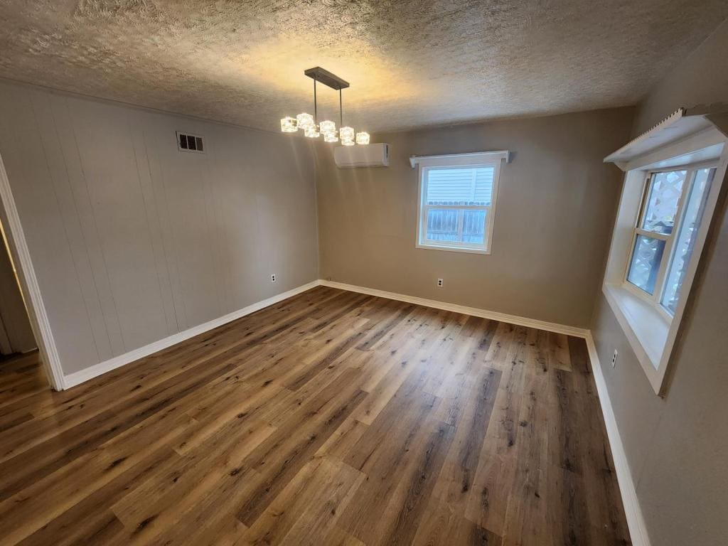 Primary Photo - 3525 Allen Ave