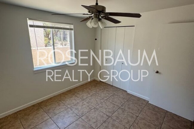 Building Photo - Beautifully updated 3-bedrooms, 2-baths ho...