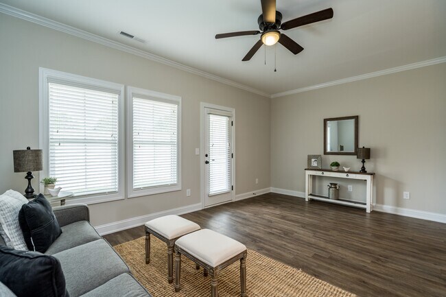 Building Photo - 41 Marsh Harbor St