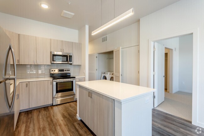 3BR, 2BA - Roadmaster - Railway Flats Apartments