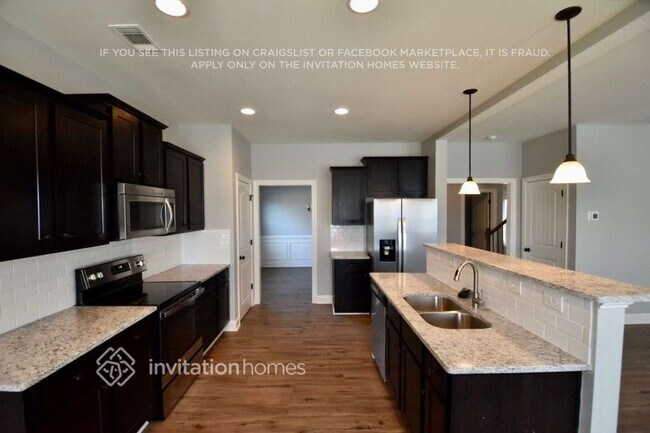 Building Photo - 307 Meadow Vista Ln
