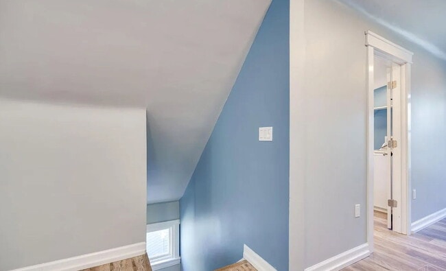 Building Photo - 4326 Brownway Ave