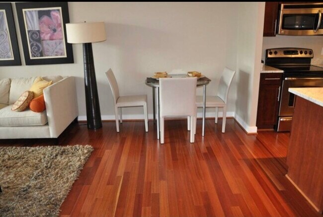 Dining room - 157 Fleet St