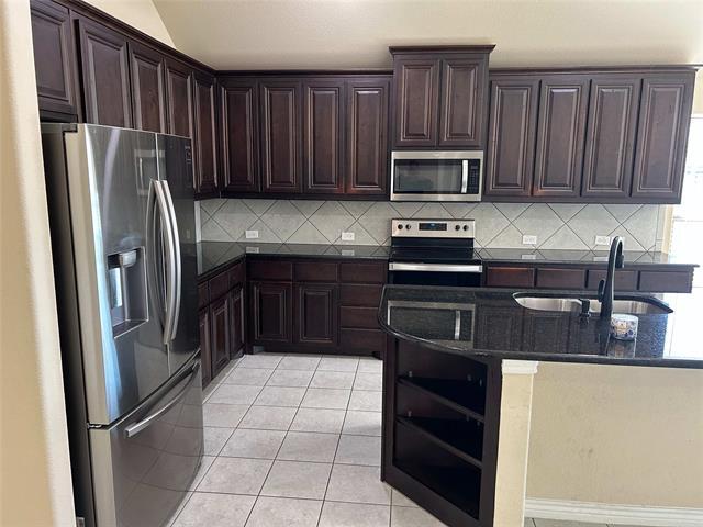 Building Photo - 1905 Sunflower Dr