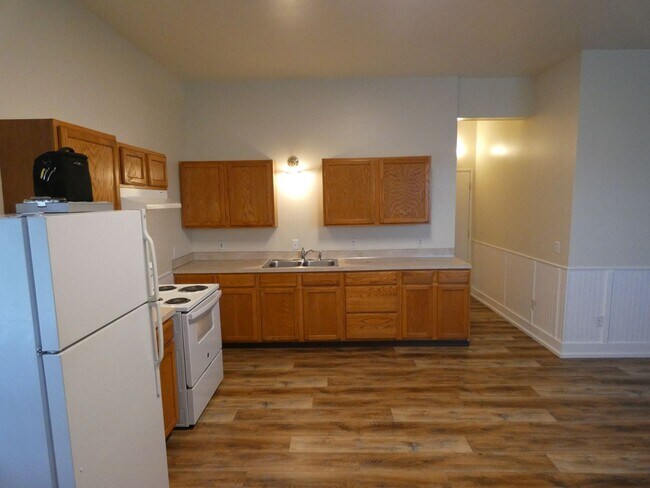 Foto del edificio - APPLICATION PENDING - 518 Race 3 bed Duplex