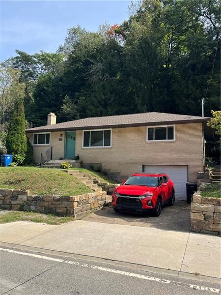 Foto principal - 785 Becks Run Rd