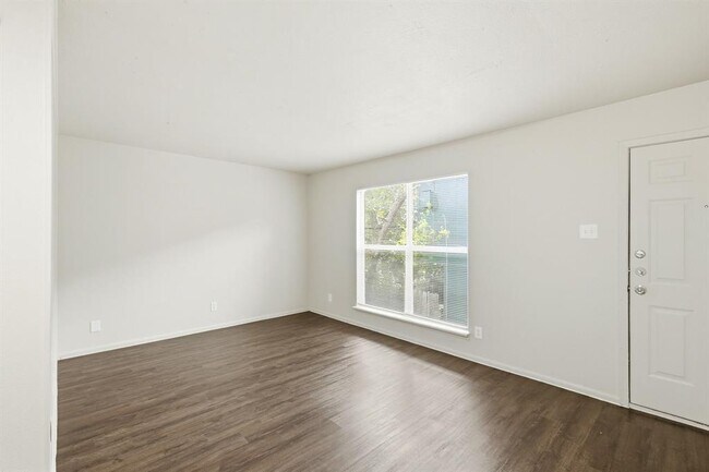 Foto del edificio - 2319 Greenfield Pkwy