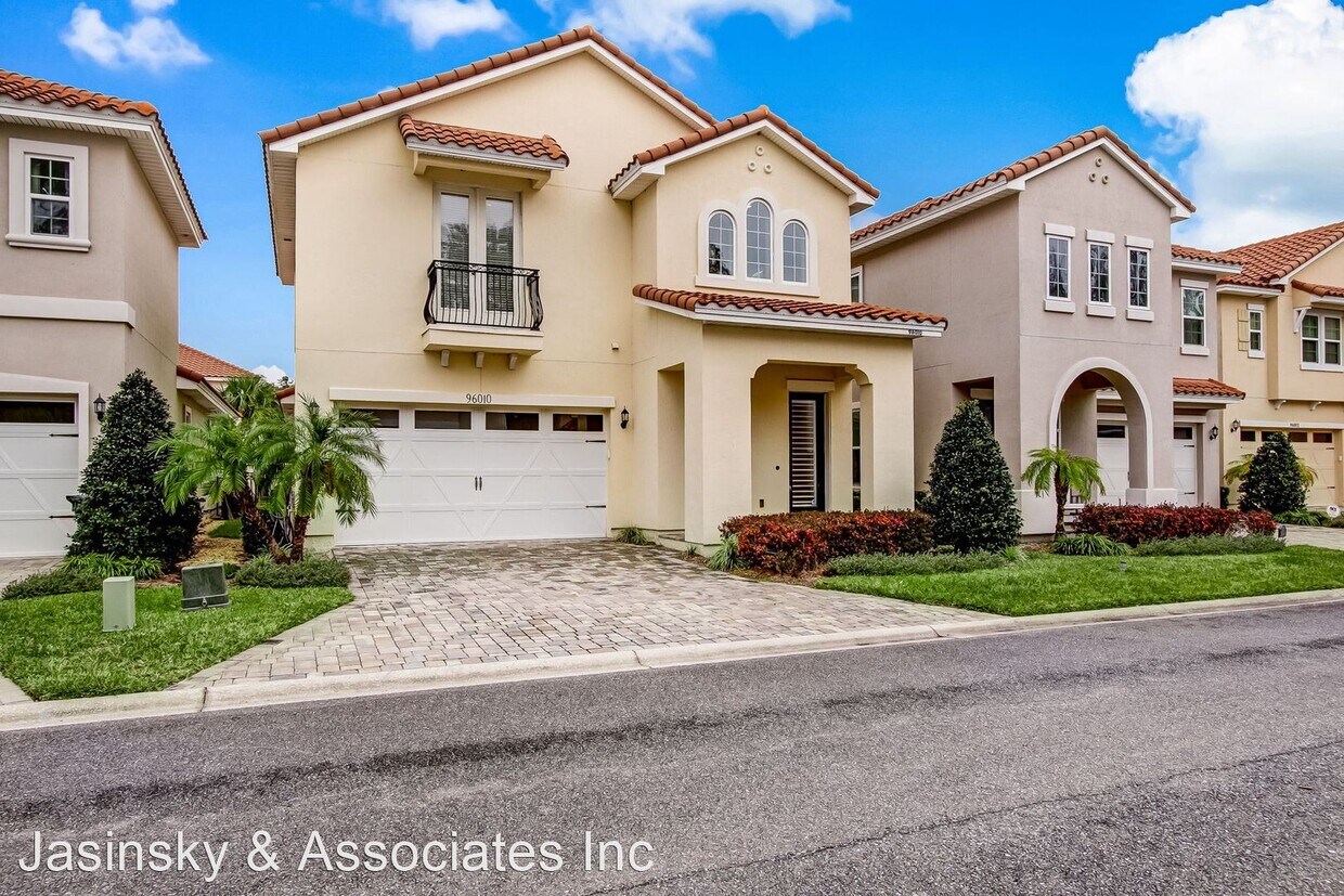 Foto principal - 4 br, 3 bath House - 96010 Enclave Manor