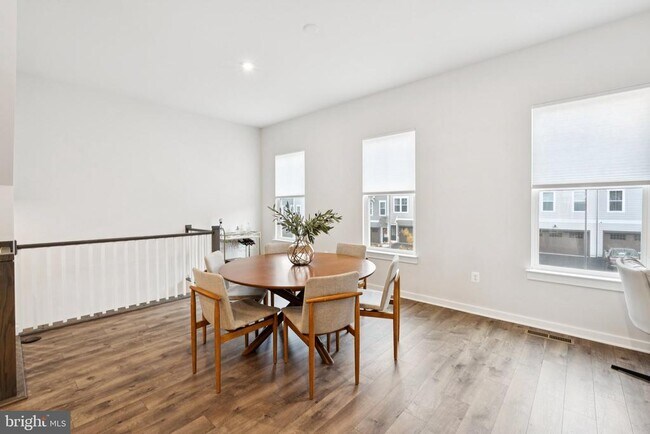 Foto del edificio - 1750 Blue Spruce St