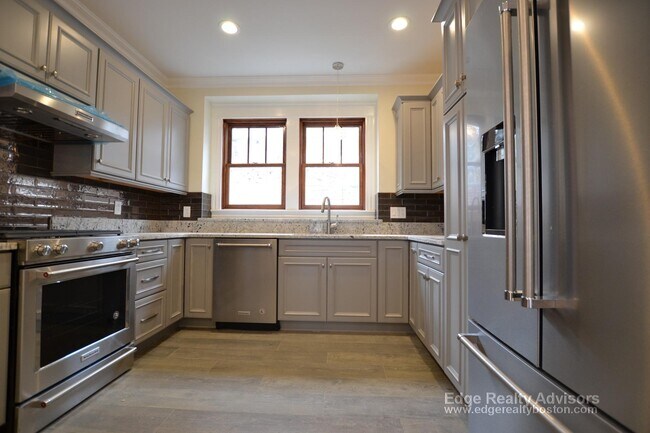 Building Photo - 42 Gerrish St