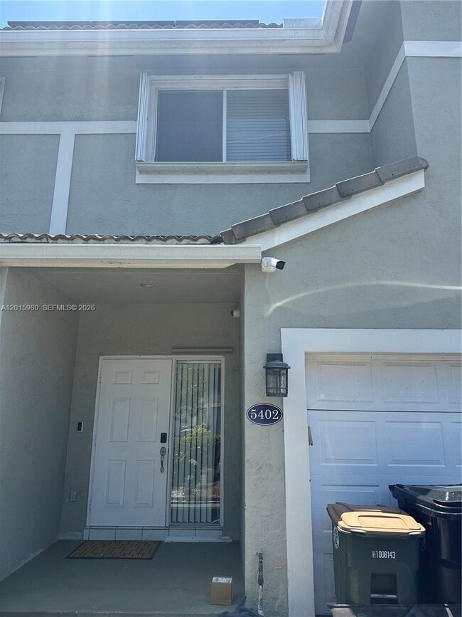 Building Photo - 5402 Pointe Villa Dr