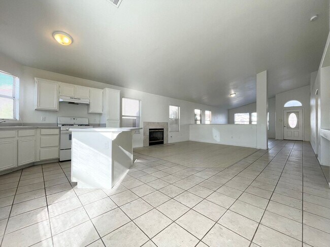 Foto del edificio - 5561 Olympic Spirit Ln
