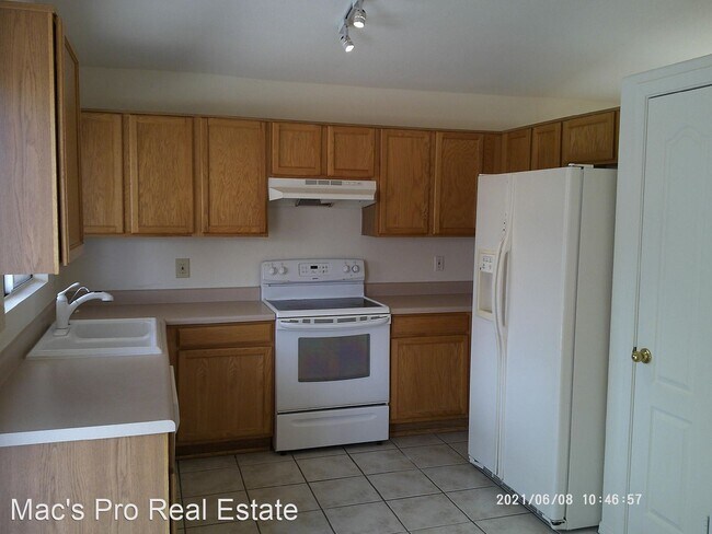 Building Photo - 4 br, 2 bath House - 4534 W. Sun Quest Street