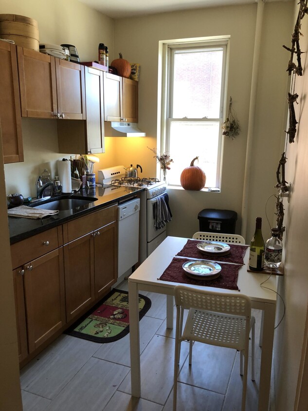 Foto principal - 1173 Commonwealth Ave
