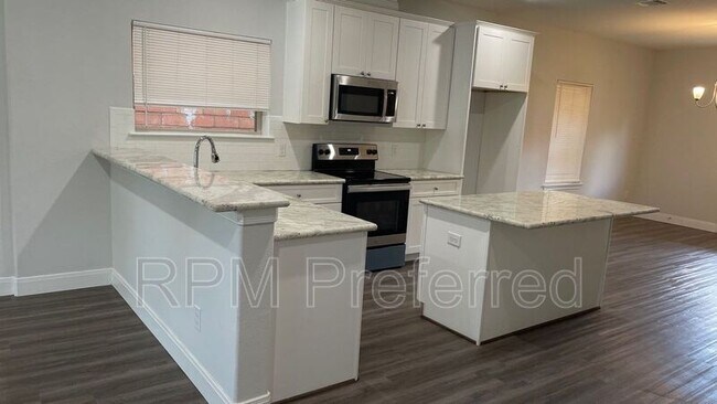 Foto del edificio - 6322 Eastwood St