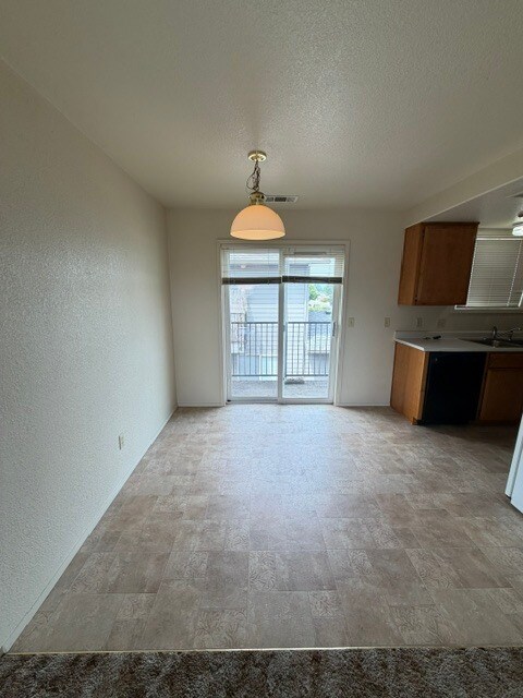 Foto del edificio - 1736 Medart Ln