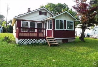 Building Photo - 6208 Oak Ln
