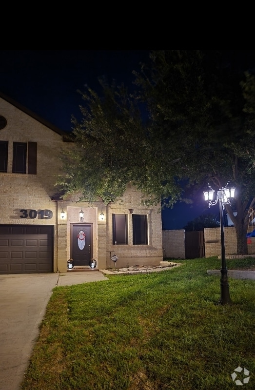 Building Photo - 3019 Calle Vistoso Ln
