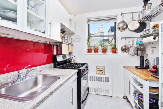 Foto del edificio - 488 Ocean Pkwy