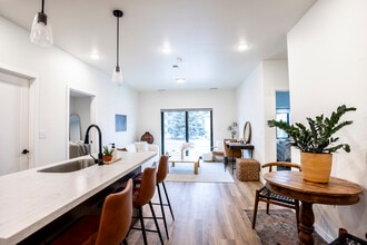 Spacious Living Room - The Velthuis Apartments