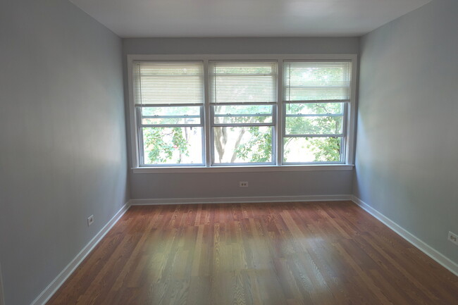 Building Photo - 8106 Kilpatrick Ave